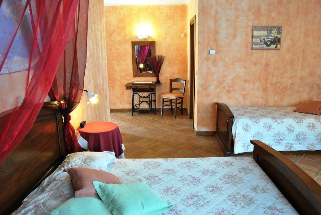 Le Macine Del Confluente Bed and Breakfast Badalucco Exteriör bild