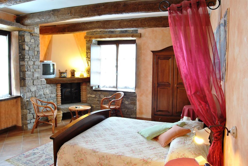 Le Macine Del Confluente Bed and Breakfast Badalucco Exteriör bild
