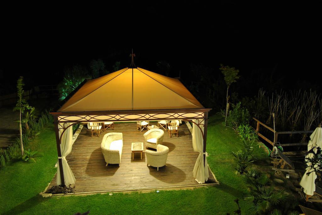 Le Macine Del Confluente Bed and Breakfast Badalucco Exteriör bild
