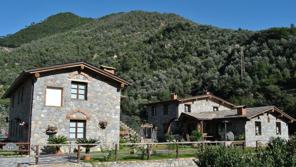 Le Macine Del Confluente Bed and Breakfast Badalucco Exteriör bild