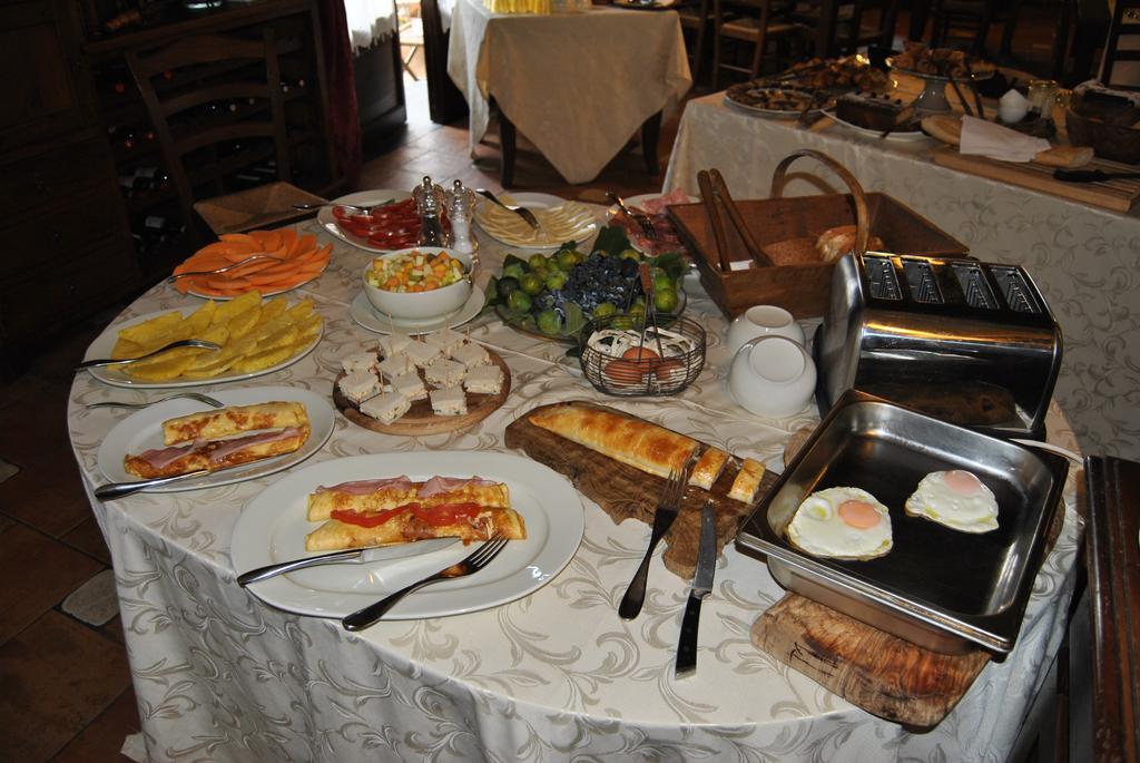 Le Macine Del Confluente Bed and Breakfast Badalucco Exteriör bild